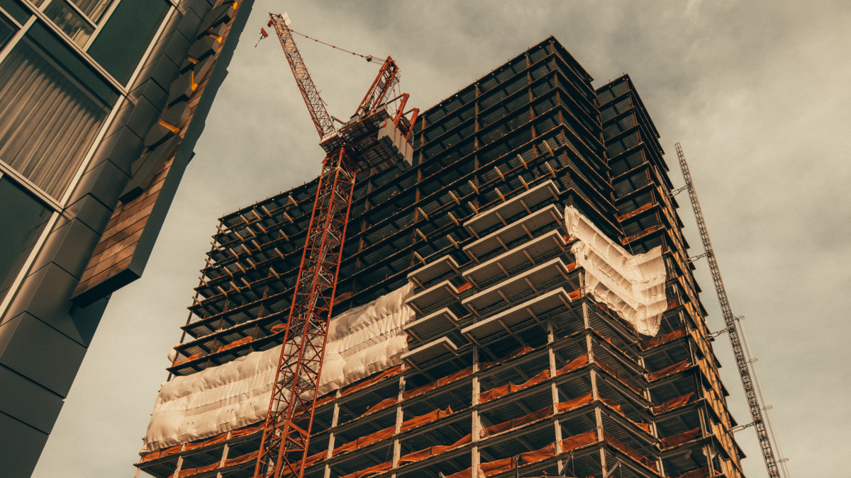 End-to‐End Construction & Real-Estate Services